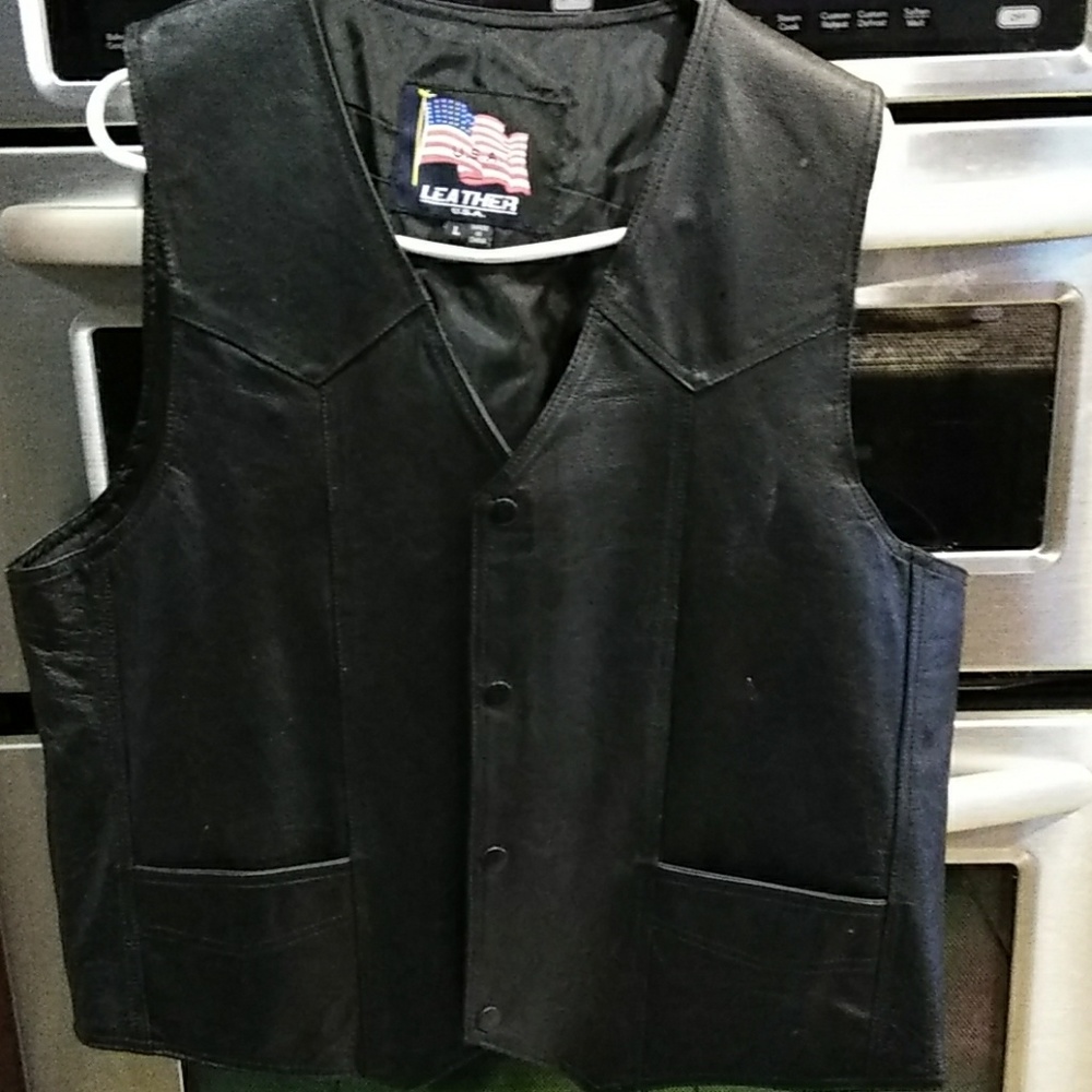 Mens leather vest